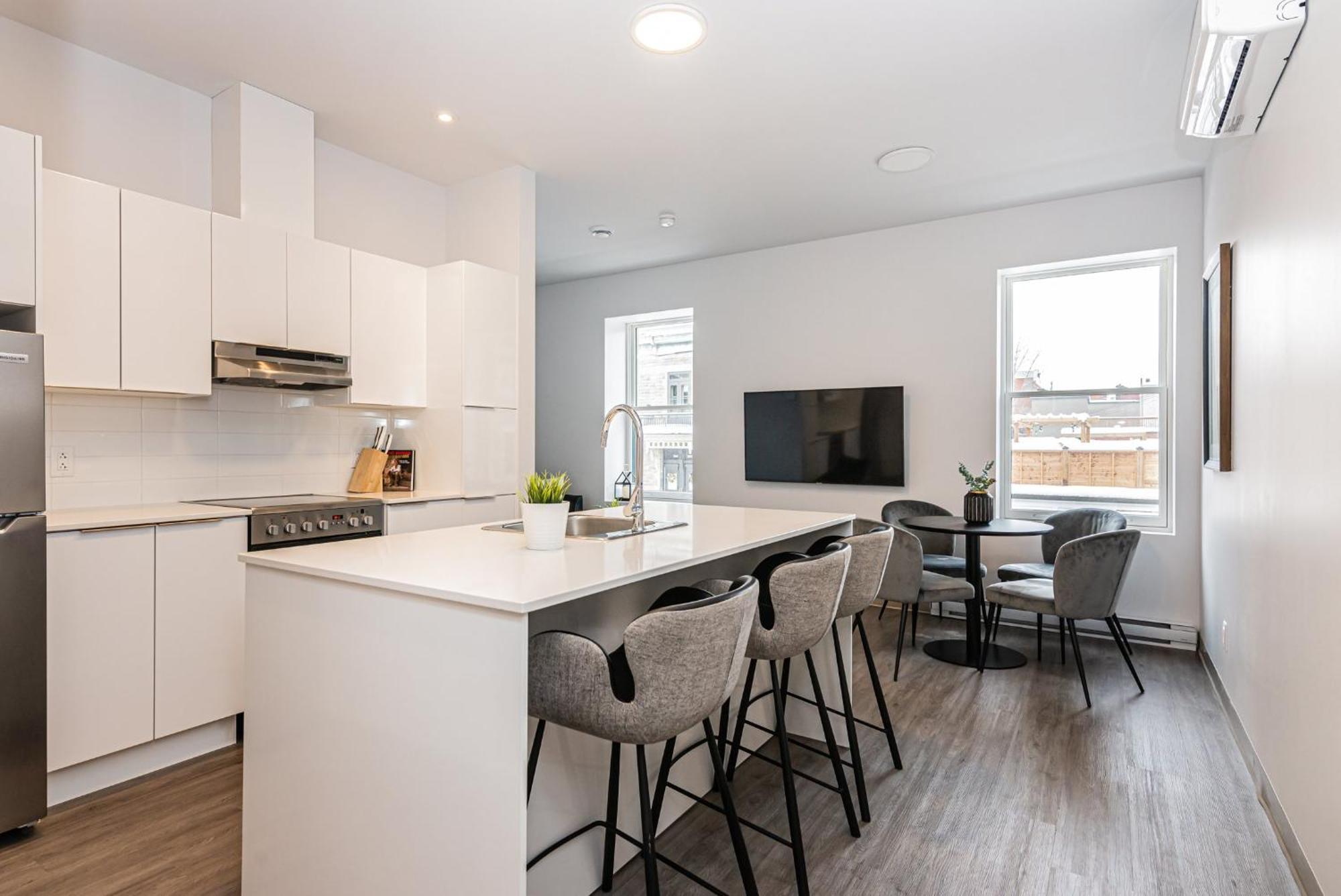 Stylish & Fun 1 Bedroom Apartment In Le Plateau By Den Stays Montreal Room photo